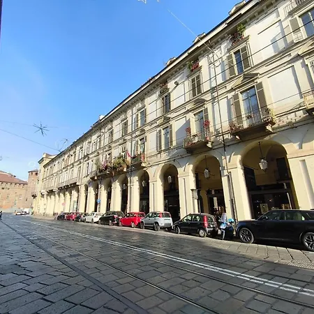 La Bussola Vintage House-ampio Bilocale Piazza Castello Appartement